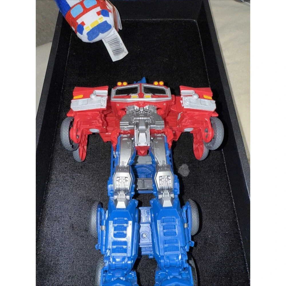 Transformer Rise Of‎ The Beast Smash Changer. Optimus Prime Action Figure 4104.